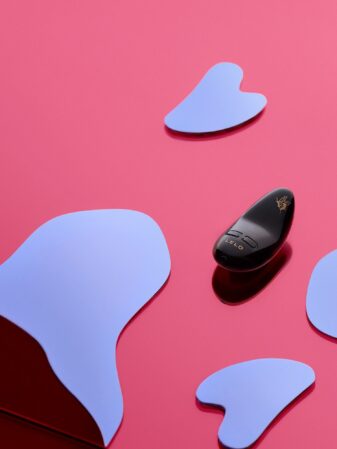 n12484 lelo nea3 clitoral massager black 5